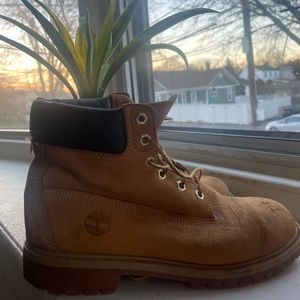 Timberland boots women’s 8